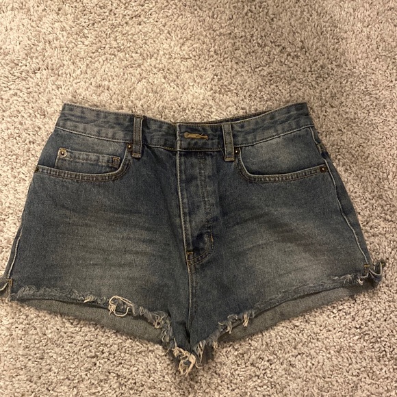 Jean shorts size 26 high waisted medium blue - Picture 1 of 5